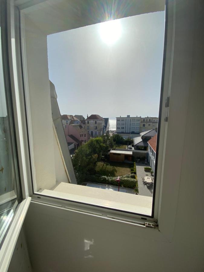 La Marée ZéLée - appartement à 50 mètres de la mer Wimereux Esterno foto
